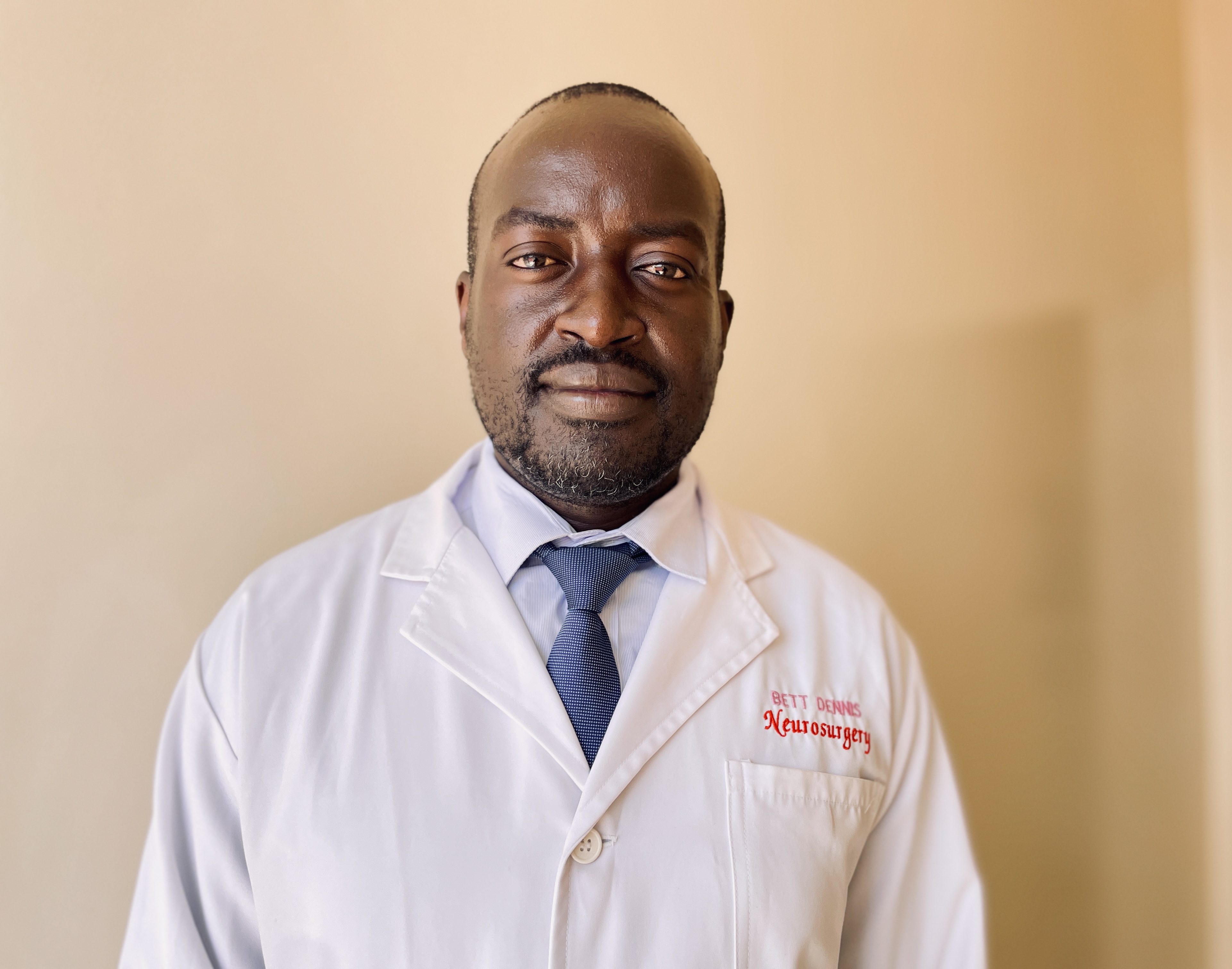 Dr. Dennis Bett